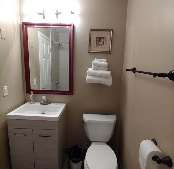 Номер Стандарт, Pinecrest Motel