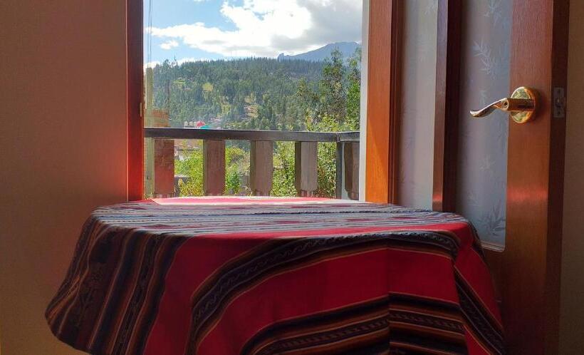 חדר סטנדרט לארבעה, Amazing Huaraz