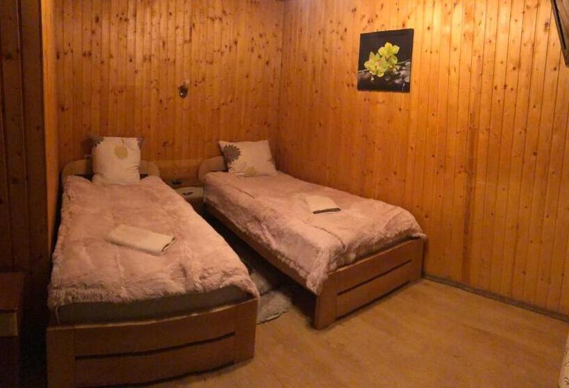 Номер Стандарт, опришок