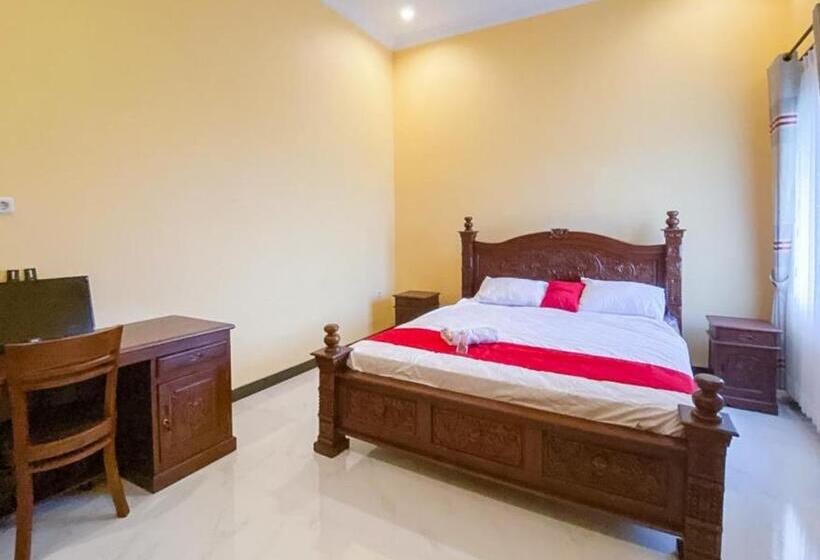 Номер Deluxe, Reddoorz Syariah Near Rsud Kota Malang