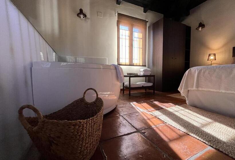 غرفة قياسية مزوَّدة بجاكوزي, Resort Hípico El Hinojal