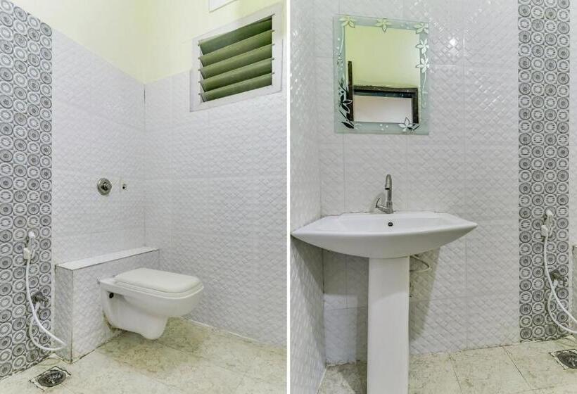 Трехместный Номер Классика, Spot On Pratham Residency