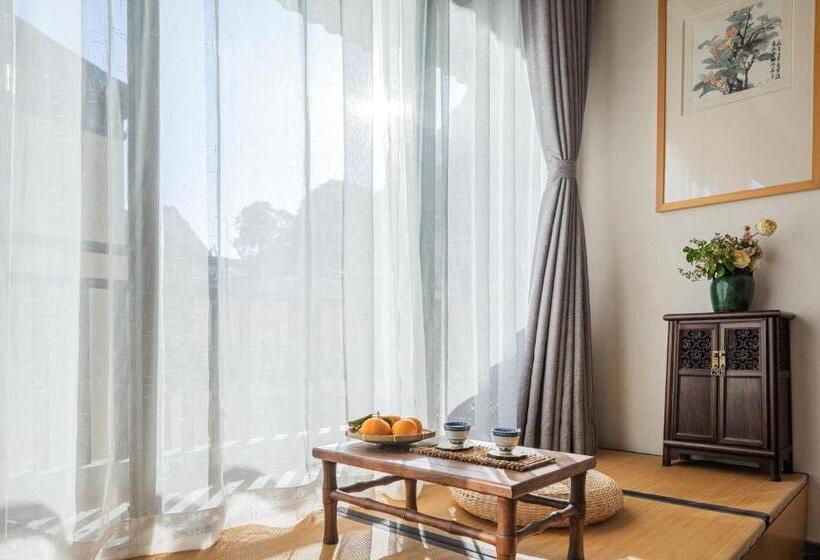 Номер Стандарт, Guilin Heshe Lakeside Resort