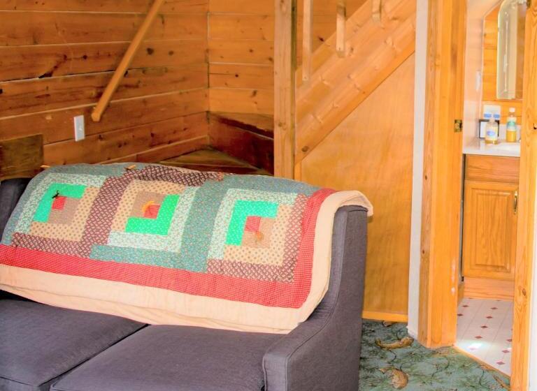 Люкс с Балконом, Homer Floatplane Lodge