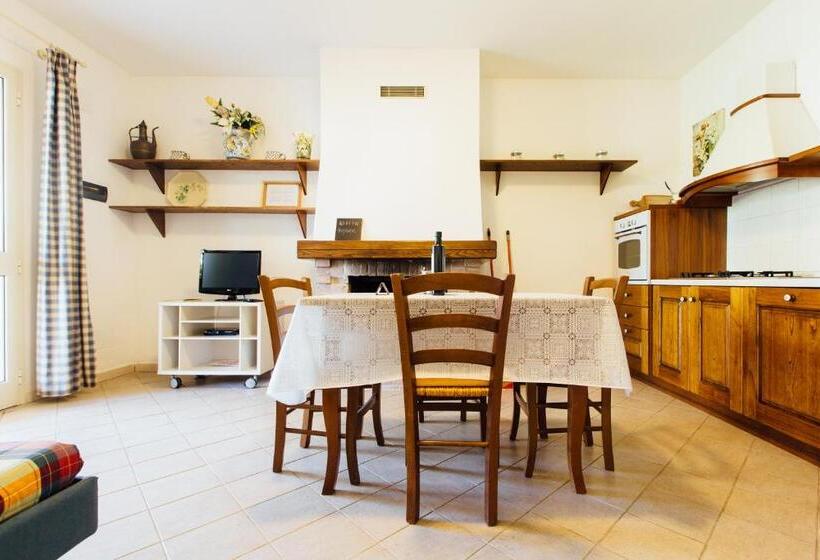 اتاق ساده سه‌ نفره, Agriturismo Le Grazie