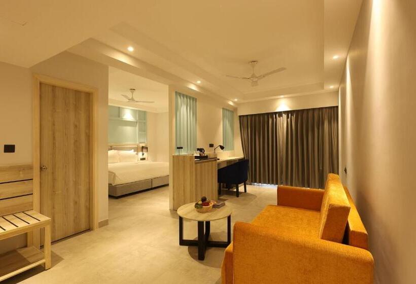 Люкс, Ramada By Wyndham Goa Arpora