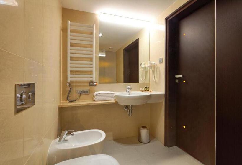 Номер Стандарт, Bristol Art & Medical Spa