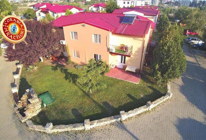 Номер Стандарт с Террасой, Club De Vacanta Corabia Piratilor Mamaia Nord