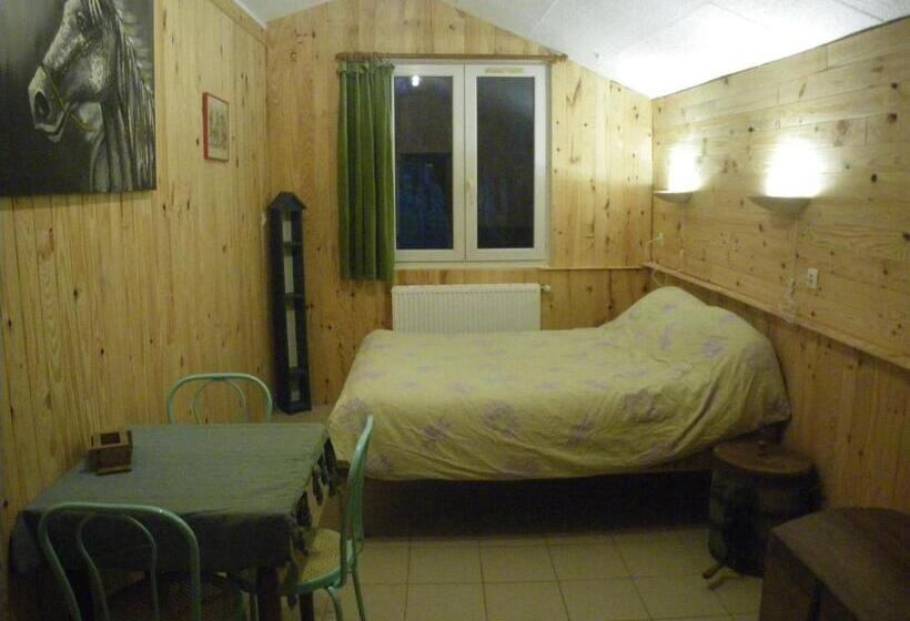 Номер Стандарт Трехместный, Chambre Triple Du Grand Sapin