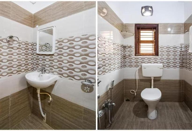 Habitació Superior Llit King, Mks Inn Near Care Hospital Bhubaneswar By Morservices