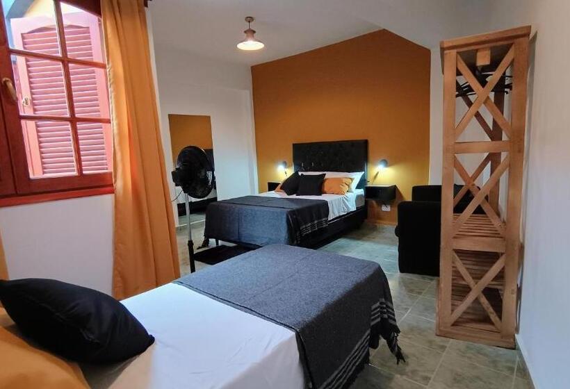 اتاق خانوادگی, Hostería Suites Del Centro