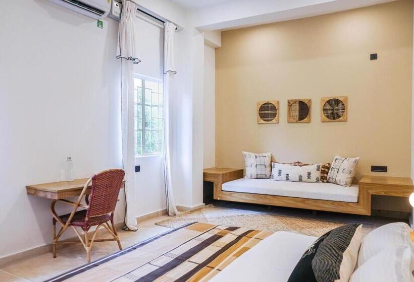 标准间带阳台, Heirloom Guesthouse