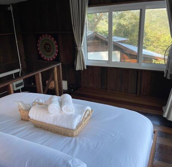 Номер Стандарт Вид на Парк, บ้านเล็กในป่าใหญ่ At น่าน Little House In The Forest At Nan