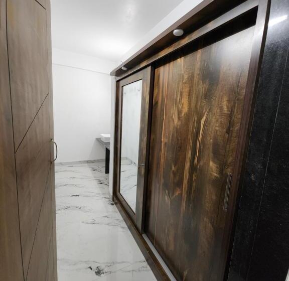 Дом 1 Спальня, Nirved Retreat   A Backwater Forest Stay