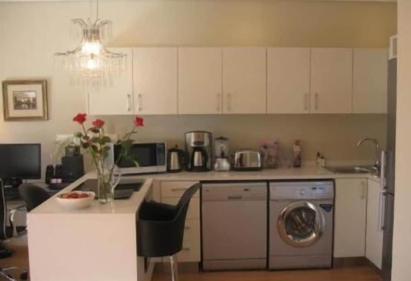 Дом 1 Спальня, Navona Constantia Guest Cottage