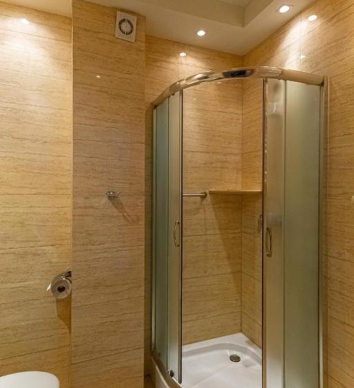 스탠다드 스튜디오, Trofana Wellness & Spa