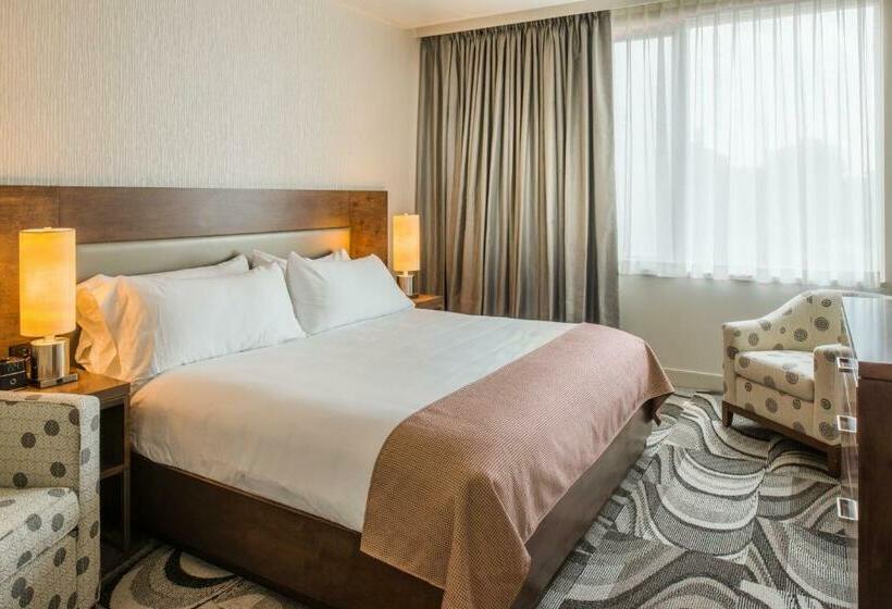 Номер Стандарт Кровать Кинг Адаптированный для Инвалидов, The Hotel At Oberlin