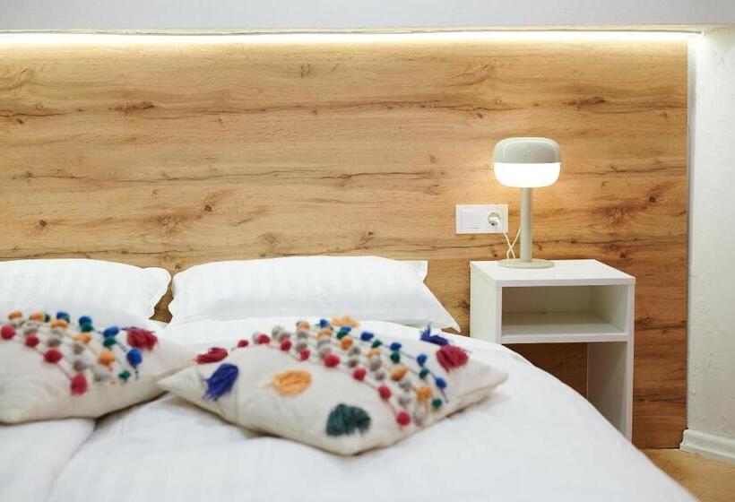 스탠다드 룸, Lama Hostel