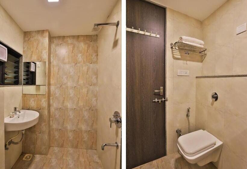 Номер Deluxe, Ritz Vesu   Hotels In Vesu, Surat