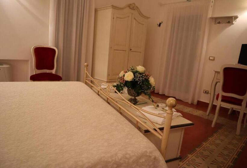 سوییت سوپریور, Relais Santa Croce All Eremo
