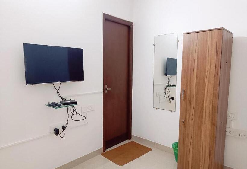 Номер Deluxe, Ramya Residency Porur