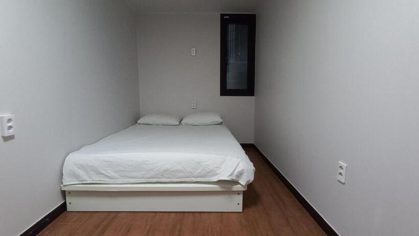 バス共有のスタンダードルーム, Kimchee Busan Downtown Guesthouse