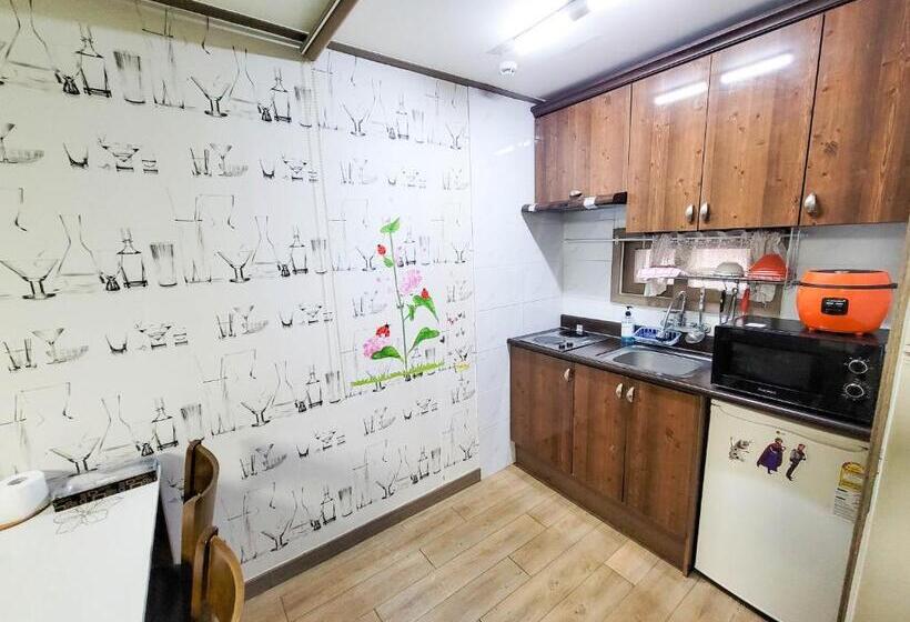 Номер Стандарт Вид на Сад, Jun Live Pension In Gangwha