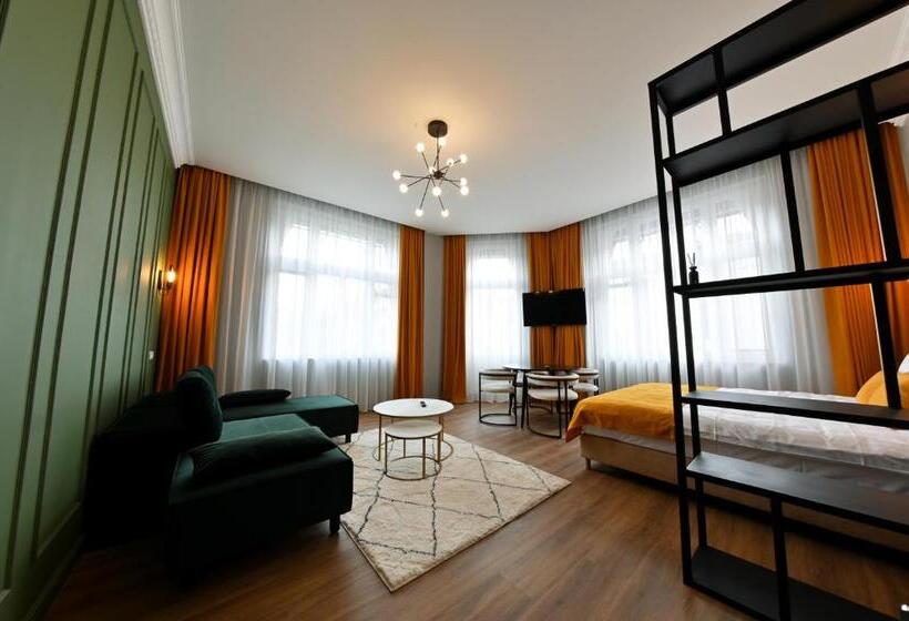 Standard Studio Kingsize Seng, Leda Residence