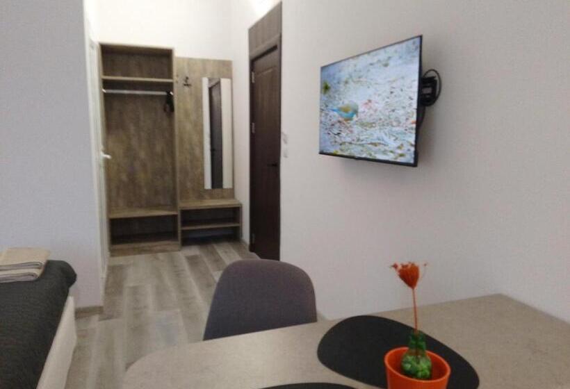اتاق استاندارد, July S Guest House