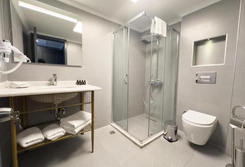 Номер Стандарт, The Yalı Konak Hotel İzmir