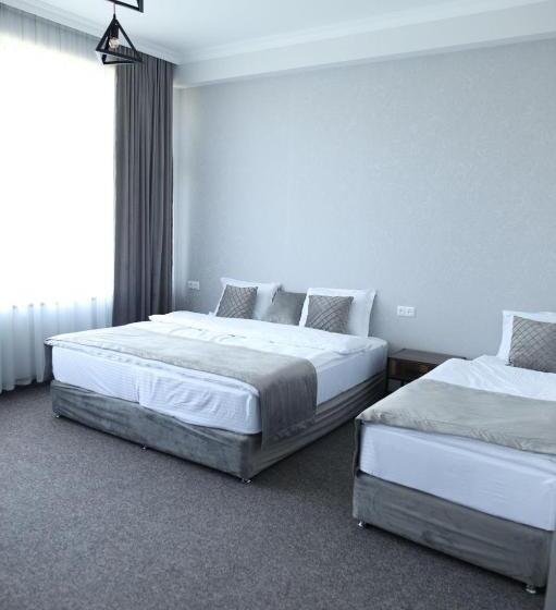 سوئیت با بالکن, Bmg Hotel By Grigoryans Group
