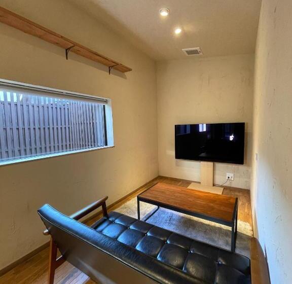 خانه 1 خوابه, Etoile Inn Sumoto   Vacation Stay 49252v