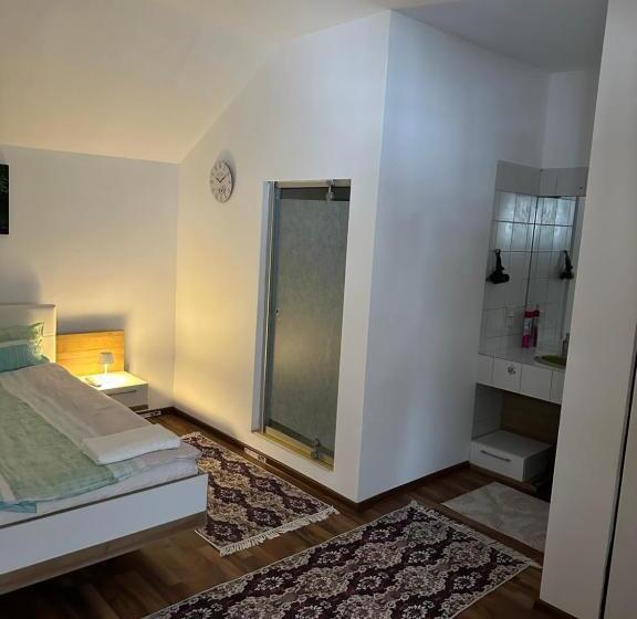 Номер Стандарт, Privat Zimmer Eronn Vei̇tsch