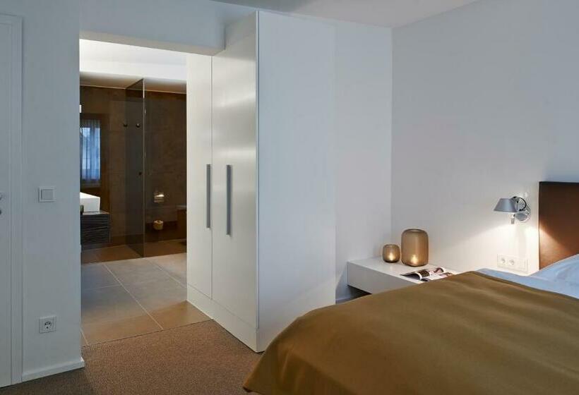 스탠다드 룸, Weinhaus Henninger