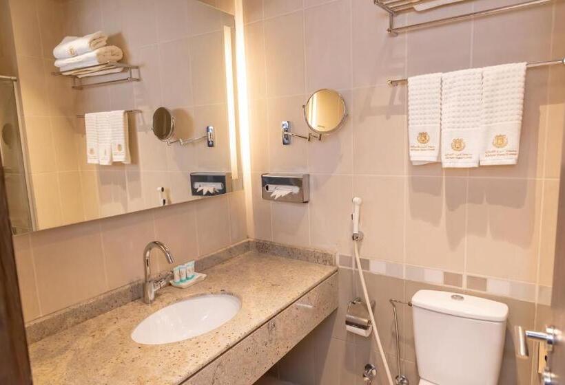 اتاق استاندارد سه نفره, اخيار المحبس