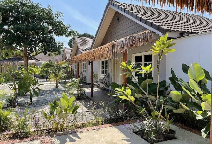 اتاق خانوادگی با چشم‌انداز باغ, Lavigo Resort