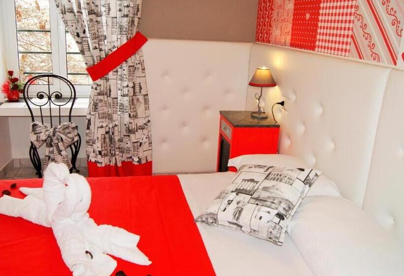 اتاق استاندارد, I Love Piramide