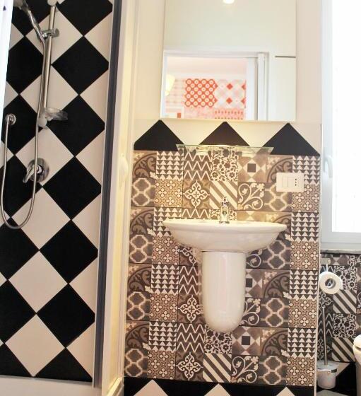 اتاق استاندارد سه نفره, I Love Piramide