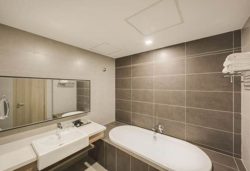 Семейные Апартаменты, Mansion 51 Hotel & Apartment