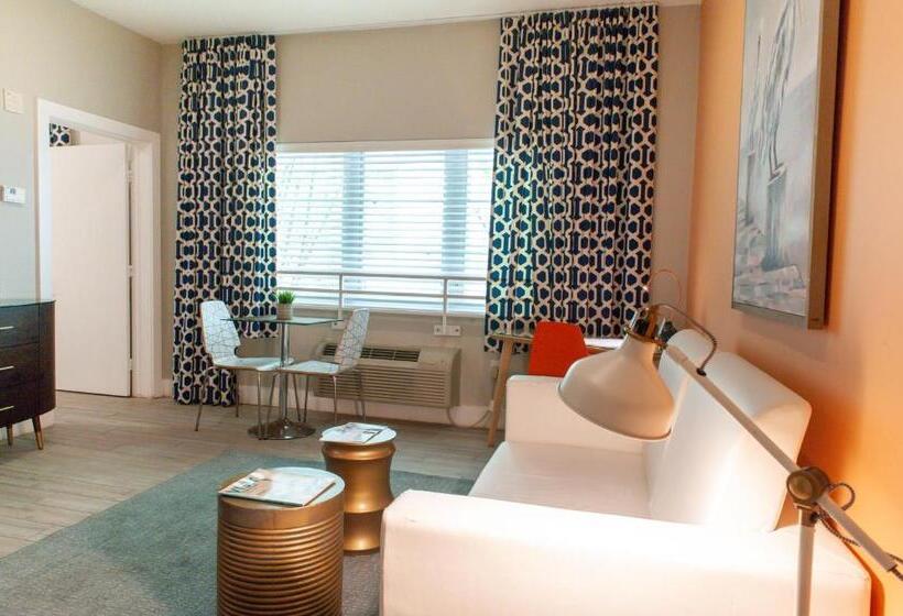 Люкс, Oceanside Hotel And Suites