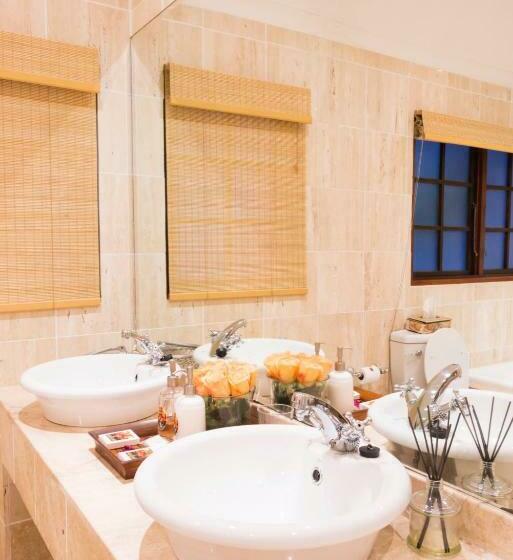 Quarto Estandar, Five Burnham Guest House