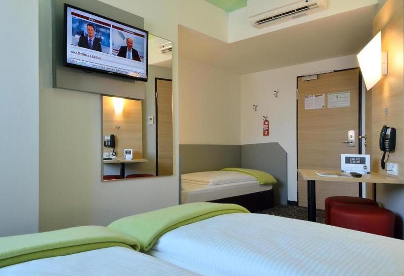 Номер Стандарт Трехместный, B&b Hotel Aschaffenburg