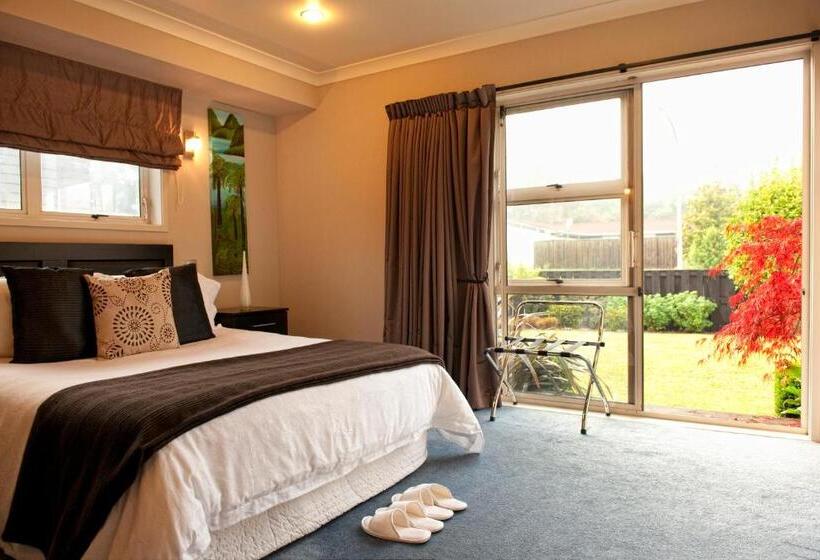 اتاق استاندارد, B&b@the Redwoods