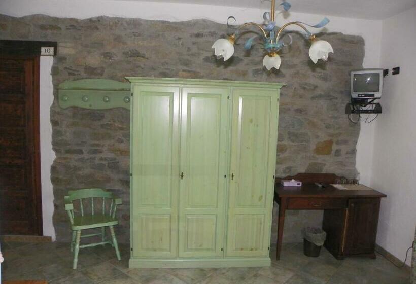 اتاق استاندارد سه نفره, Les Granges
