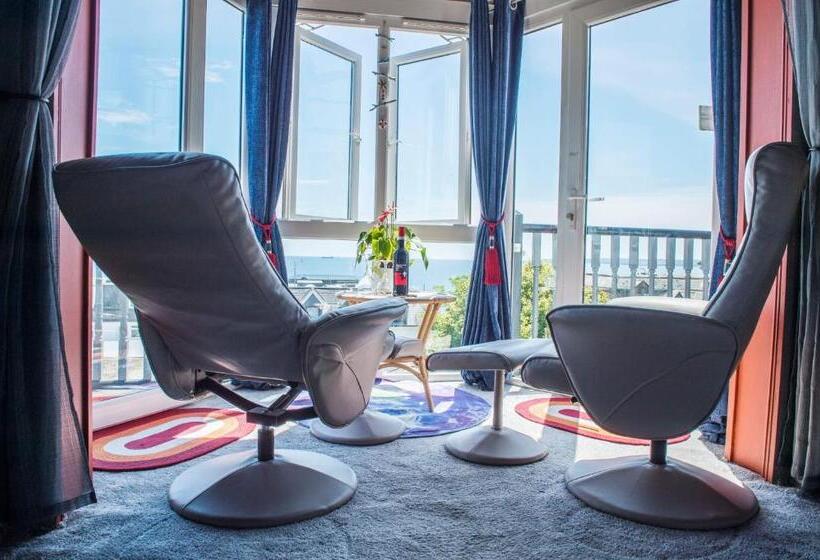 Номер Deluxe Вид на Море с Балконом, Poltair Guest House