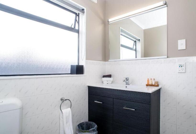Апартаменты 2 Спальни, White Heron Motor Lodge