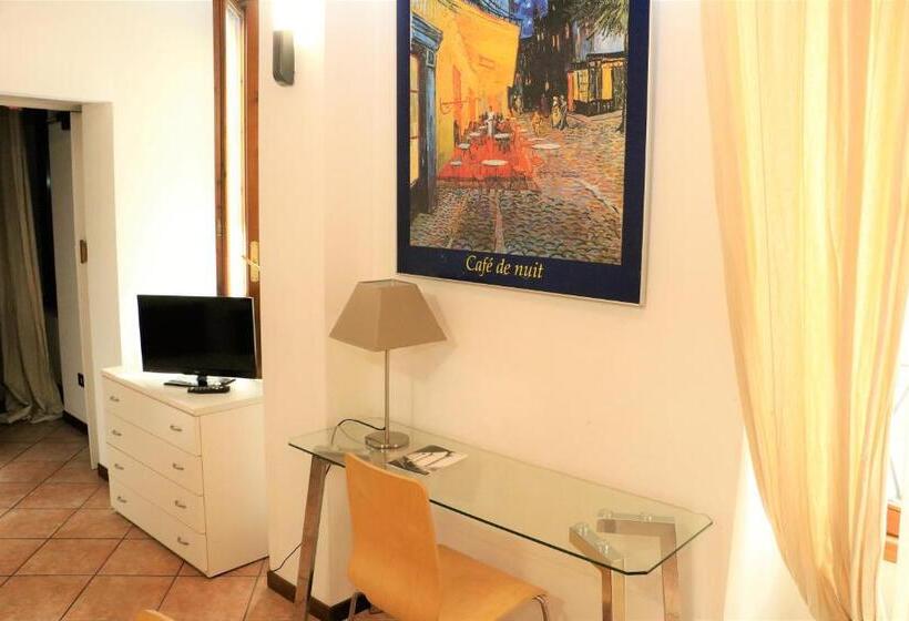 استودیوی استاندارد, Residence Diaz