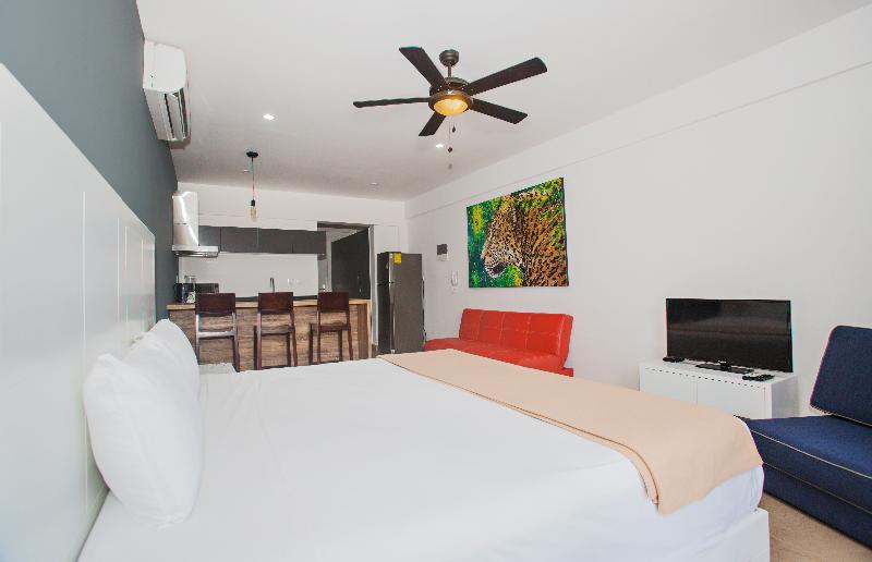Estudio Estàndard, Studio 30 Condhotel By Nah Hotels