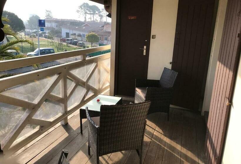 غرفة قياسية مزوَّدة بتراس, Hôtel La Cote D'argent