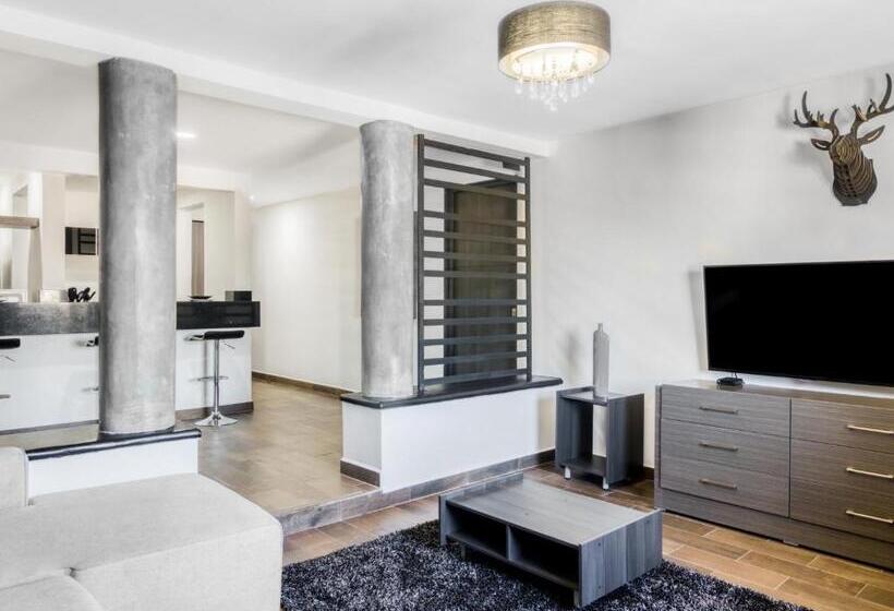 Junior Suite, Vn
